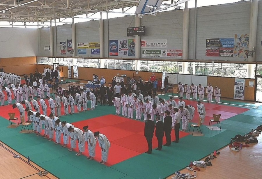 340 JUDOKAS SUR LES TATAMIS SANVIGNARD